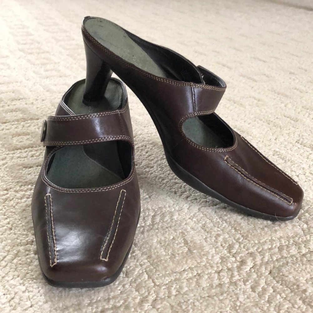 Aerosoles Leather Mules
